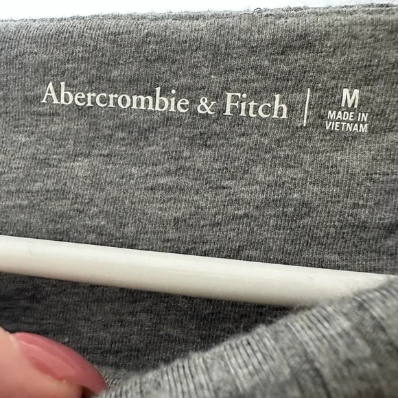 NWOT Abercrombie & Fitch Dark Gray Long-Sleeve Wide Rib Slash Bodysuit Size M - Picture 7 of 7